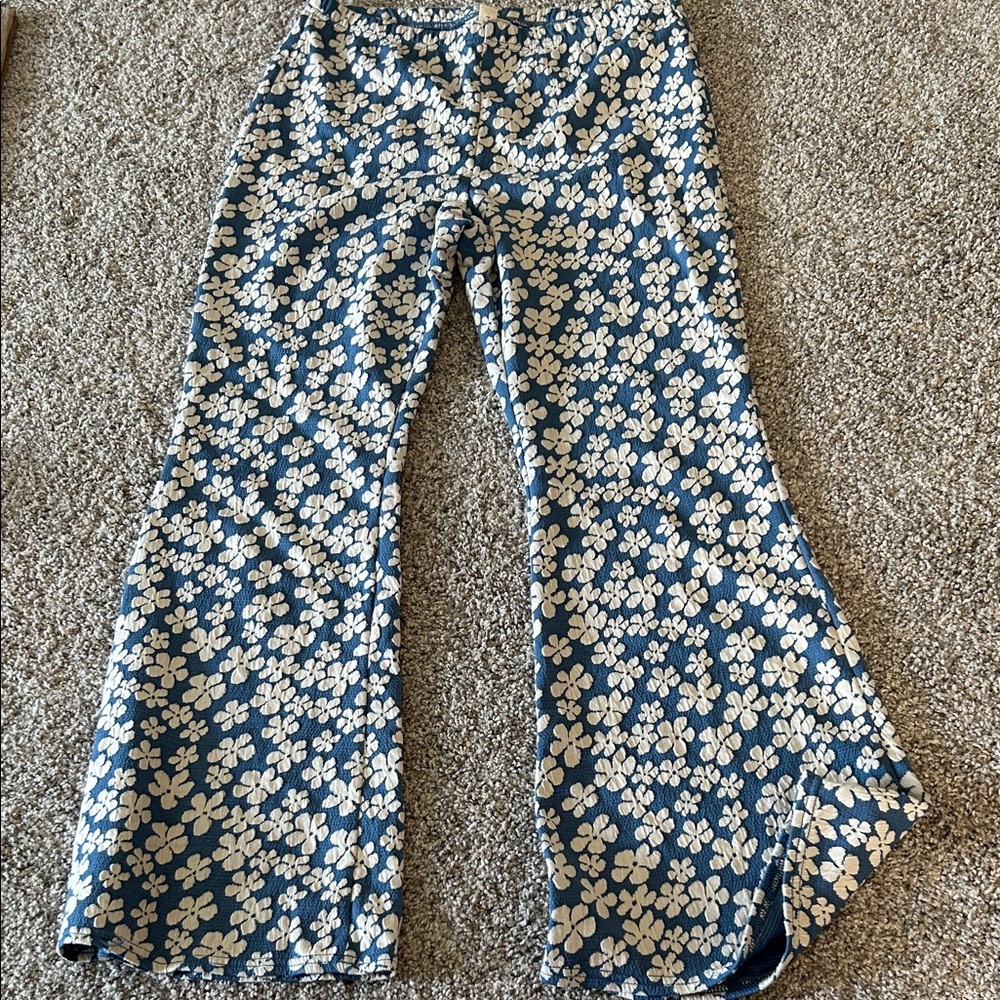 American Eagle Outfitters Blue Floral Flare Pants